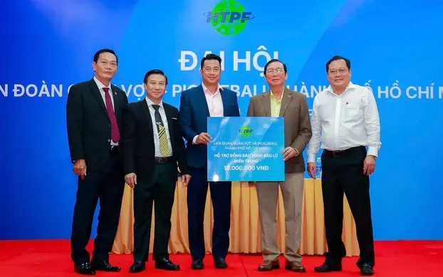 3ow9zs qv 1 17639795237291710348686 85 0 1365 2048 crop 17639798491331642699292