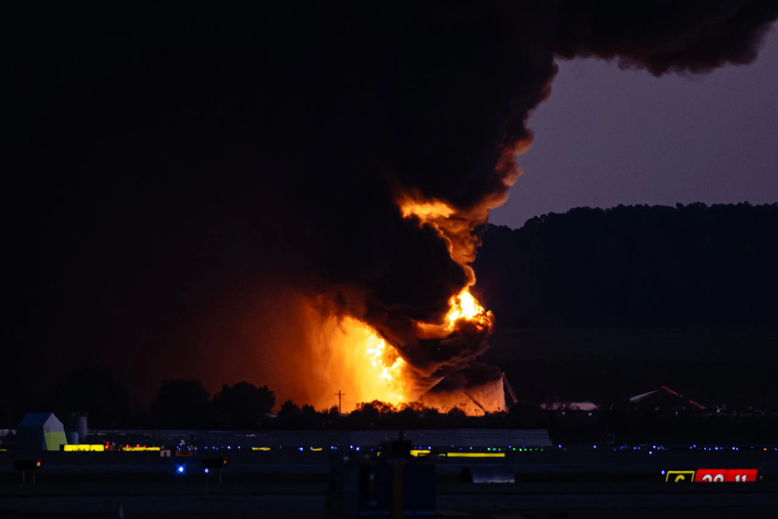 4kdgjb aptopix louisville ups plane crash 25308836563310 scaled 1
