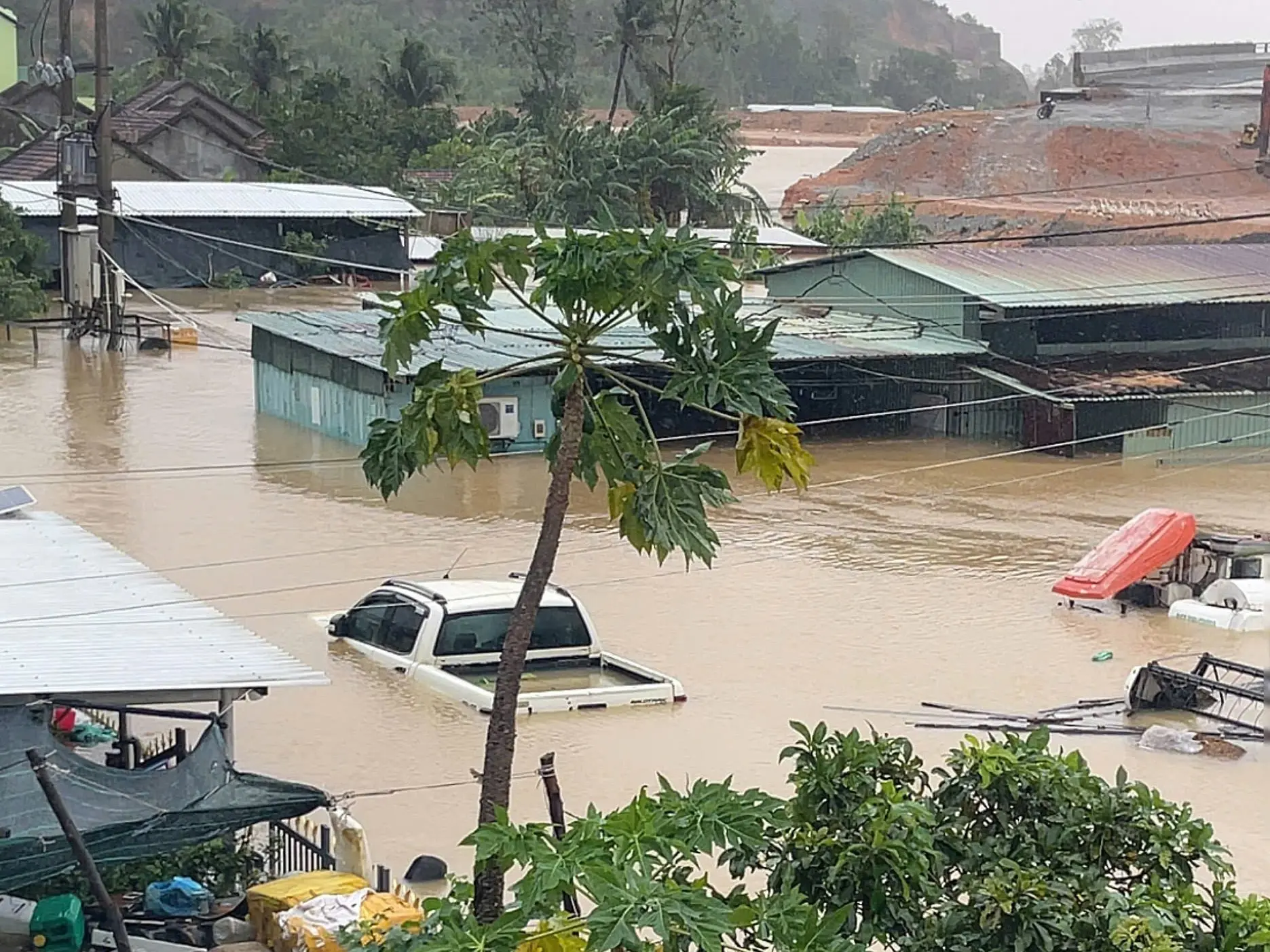 7idp1h dak lak gan 40 cong nhan 891763699325 1 1763703954