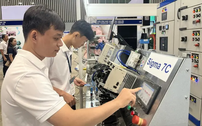 7m83sj hinh2 1762763385888493883764 205 0 1455 2000 crop 176276340327040903269