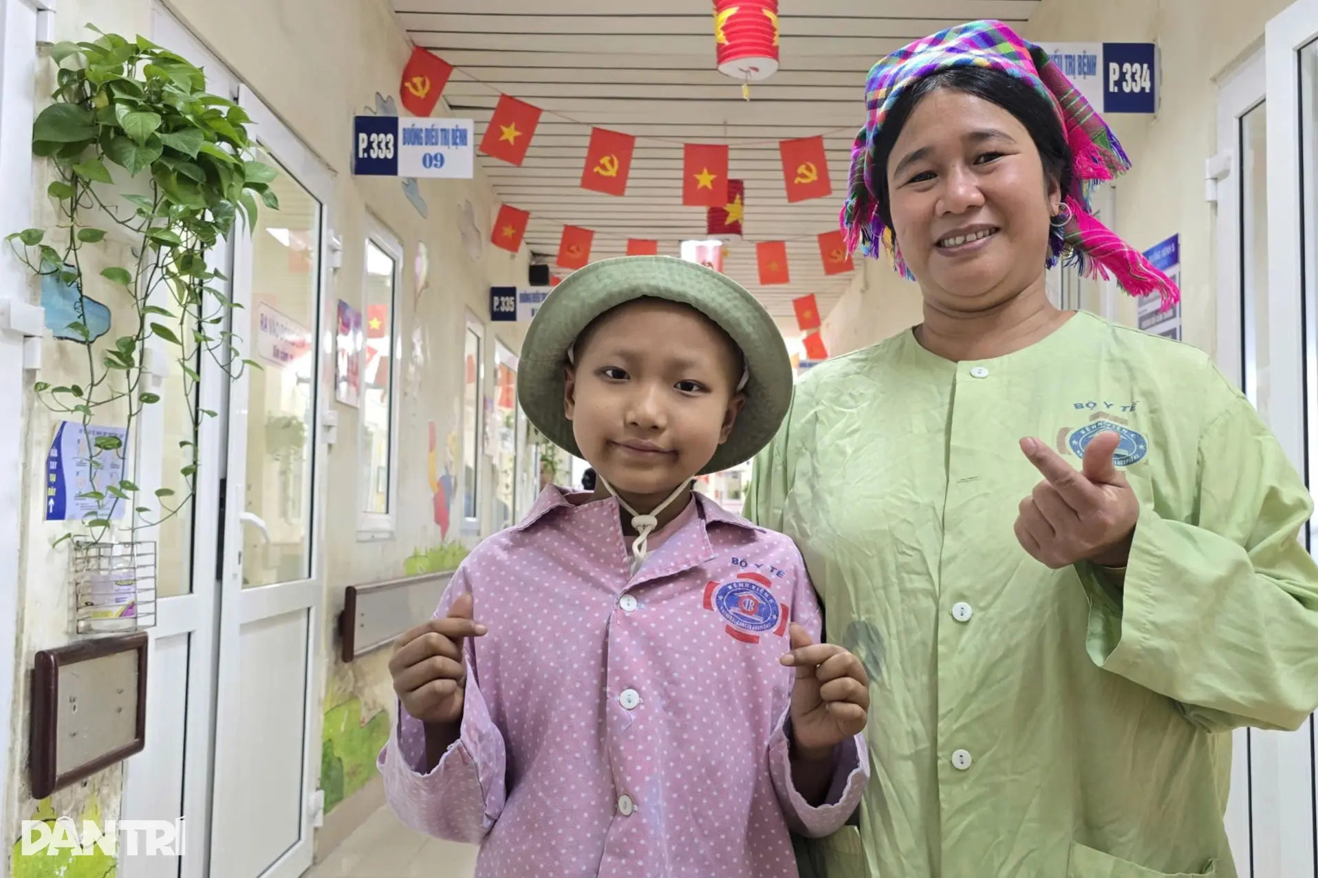 8j4mse phuongmaihuonghong1e edited 1763030572255