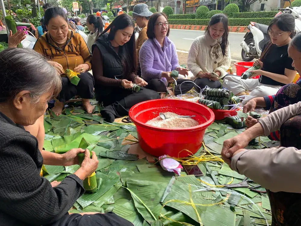 8ojmrg 1763800465725 banh chung tra bong 15 6365 6960 jpg
