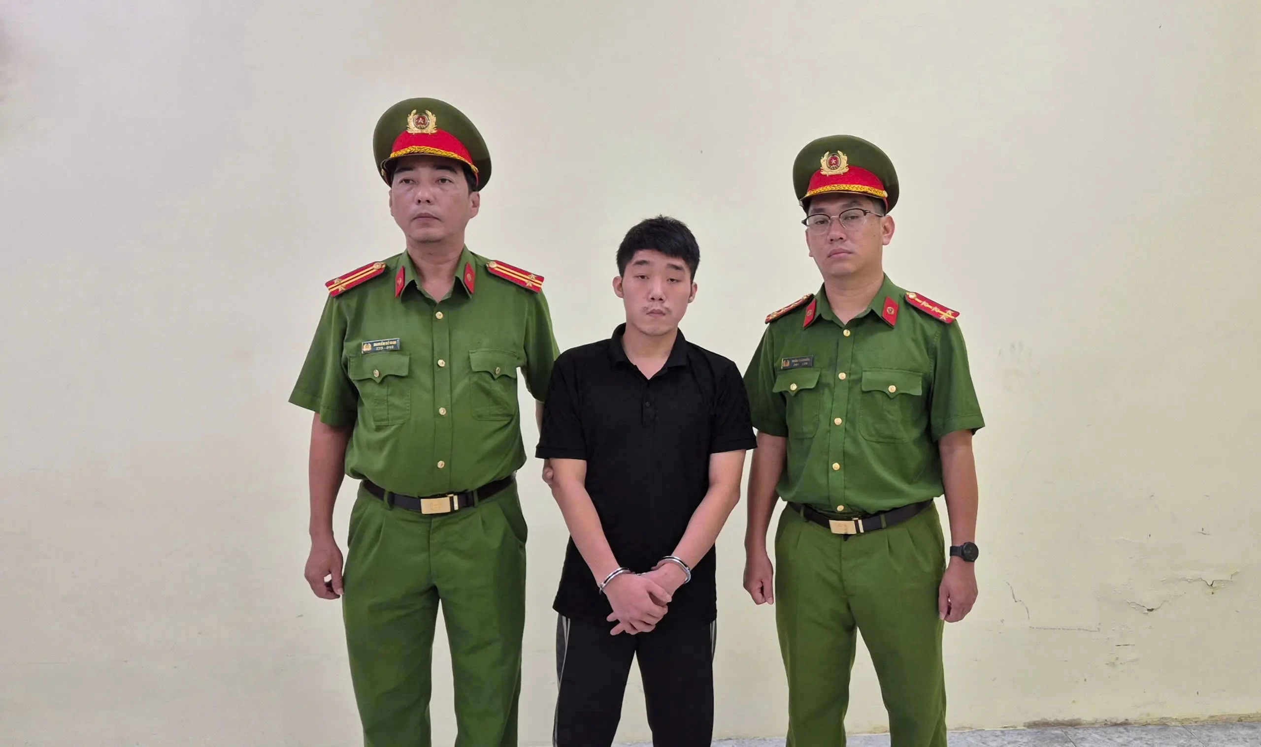 9svvfb tiktoker doan quoc viet chu trang du bau troi bi cong an tp hcm bat 1 5876 5633