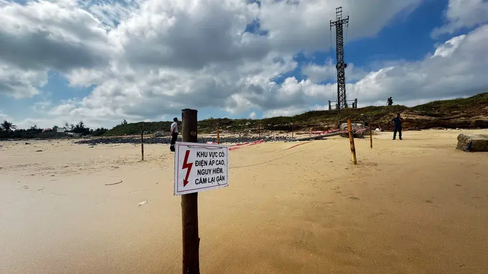 a2oixe cap ngam xuyen bien ly son lo thien sau bao nguy co mat an toan2 8727 6121.jpg