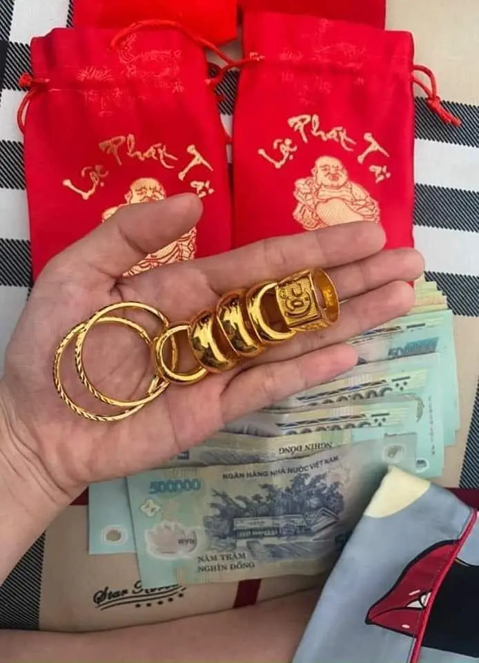 b1ijnp gi C3 A1 20v C3 A0ng 1