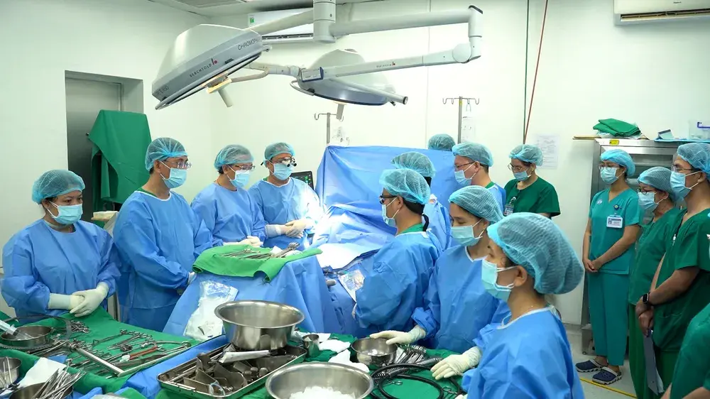 bo8zuj 23 giay phut mac niem hien ghep phoi 9824 9760.jpg