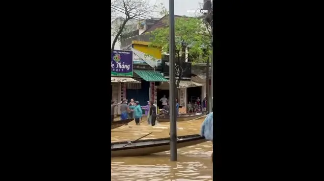 bxur35 1762177922 video9x16 ghe danh nhau 17621753172941356736844