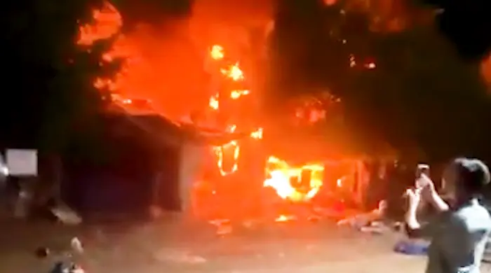 c4hge7 photo1762313426902 17623134271901420268927