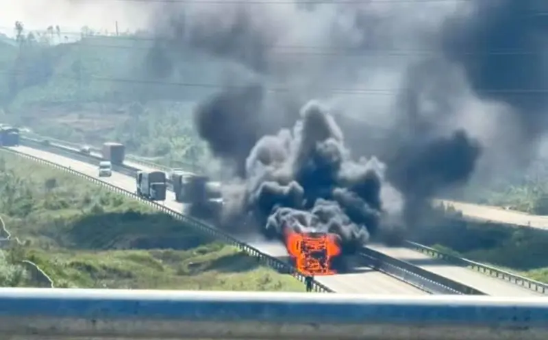 eu3x3z Chay Xe Cao Toc Than