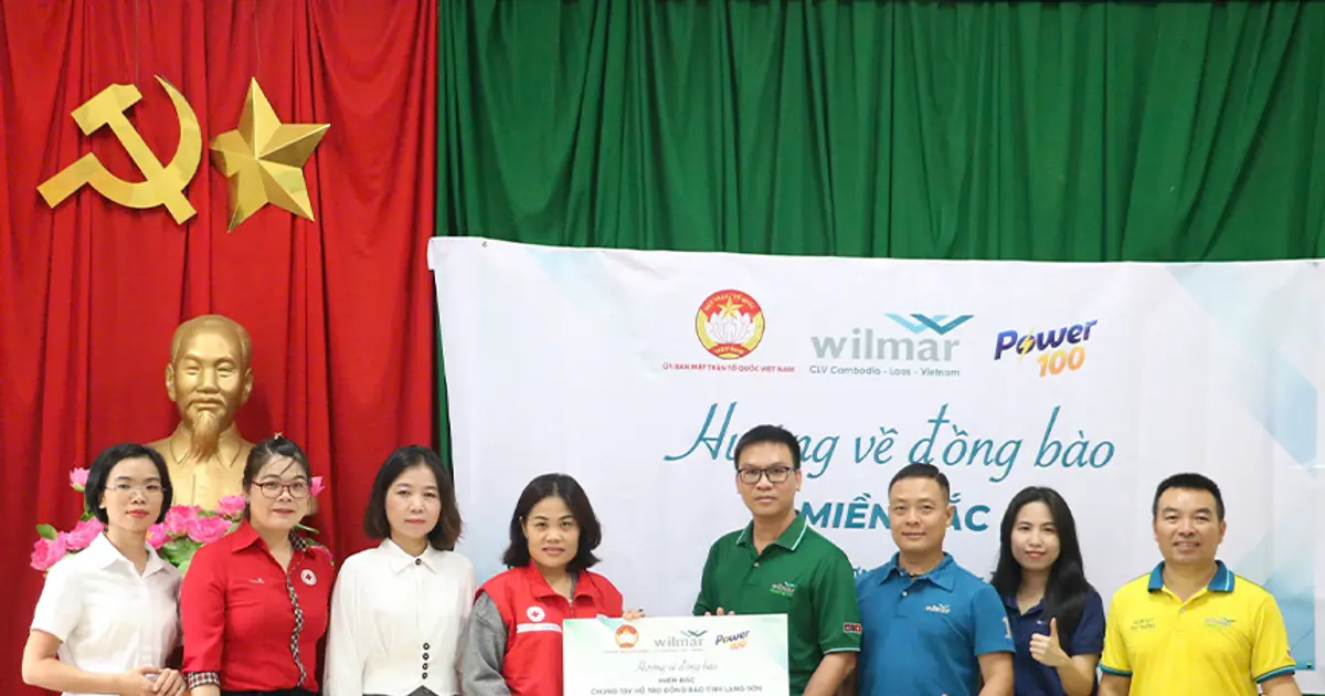 f1grt6 sang 31 10 dai dien tap doan wilmar clv trao tang tai tro cho tinh cao bang va lang son 4