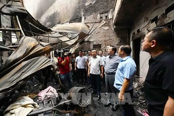 f2dtm3 091451 ha noi chay lon tai nha tro khu vuc trung kinh khien 14 nguoi chet