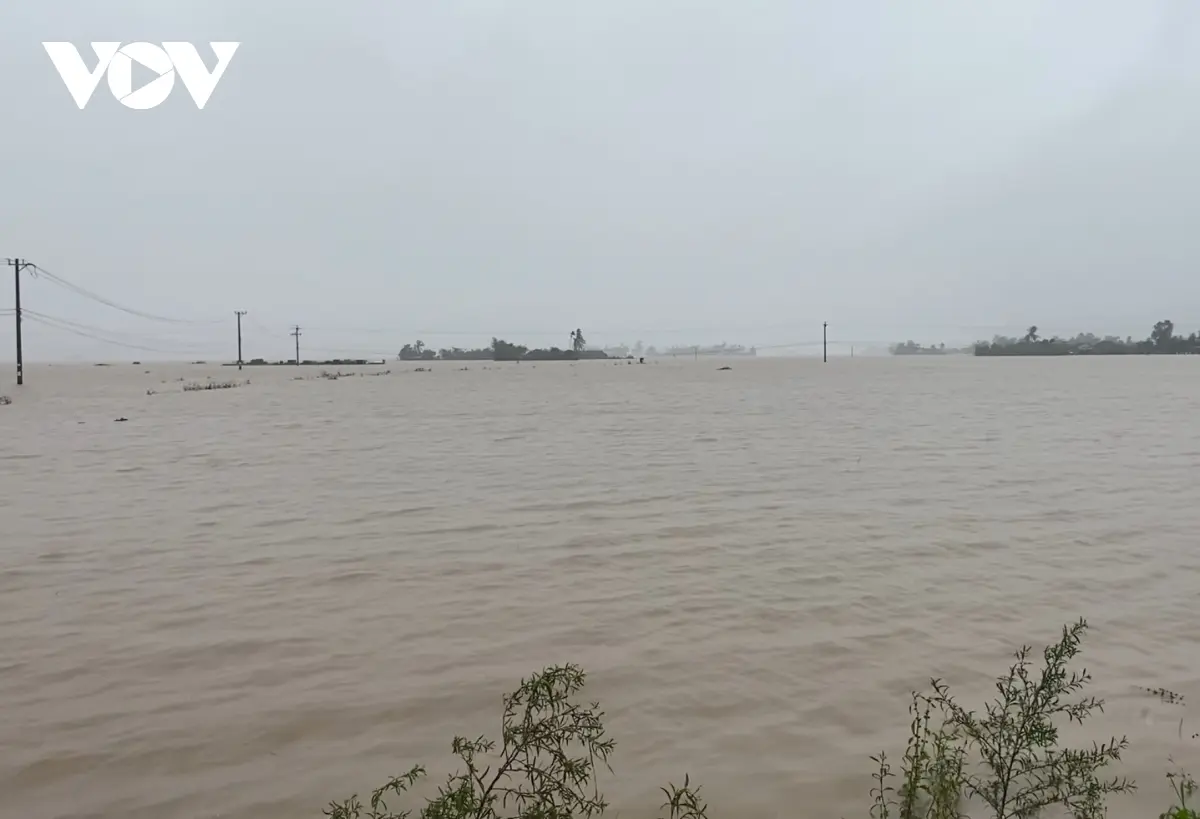 fg5cwp den sang 21 11 nhieu noi tai phia dong dak lak van chim ngap trong nuoc lu nhieu cum dan cu van bi co lap.jpeg