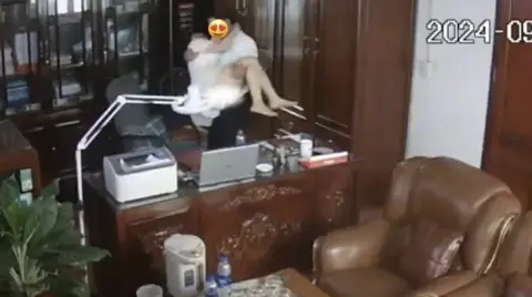 g9zzrf screen shot 2025 11 10 at 124238 17627534040611520349481