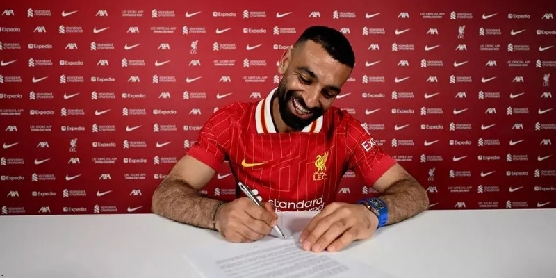 hop dong moi mohamed salah