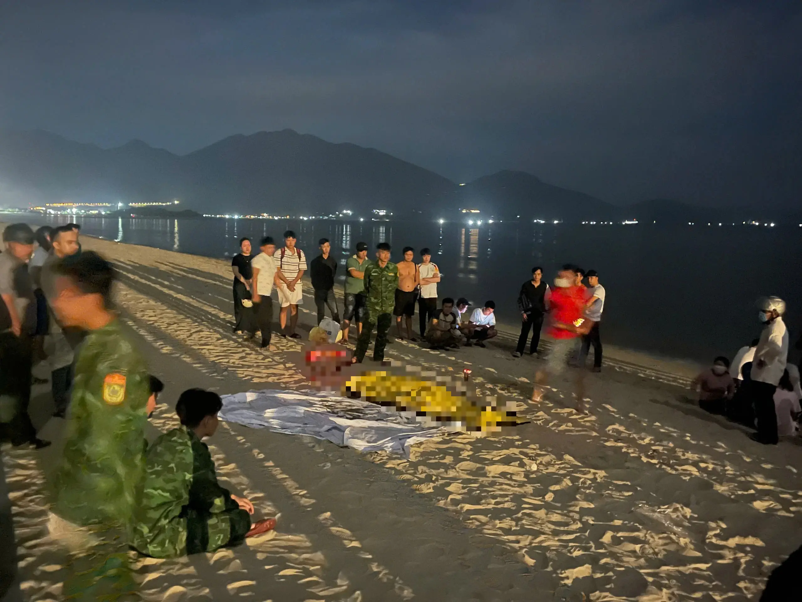 io4ubx edit anh thi the bien da nang 17239021394851540274126