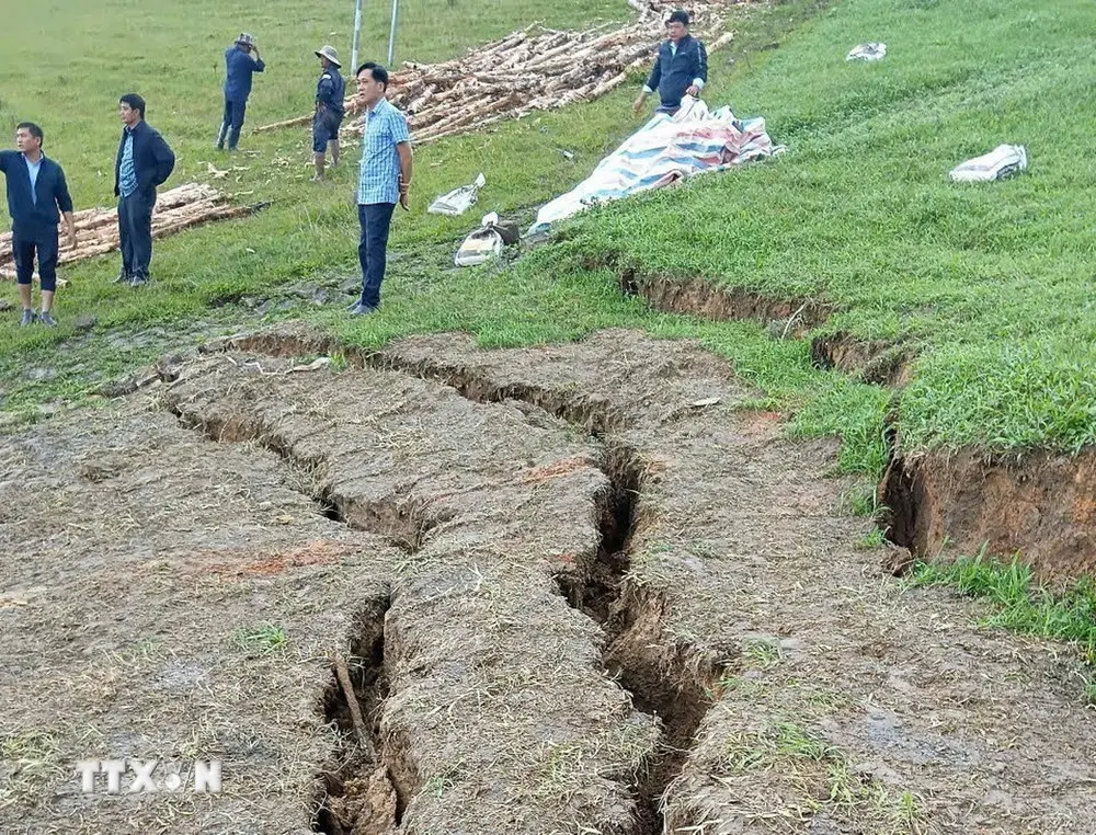 iyn4l7 lam dong xuyen dem ung pho nguy co vo dap tai ho thuy loi cay an2