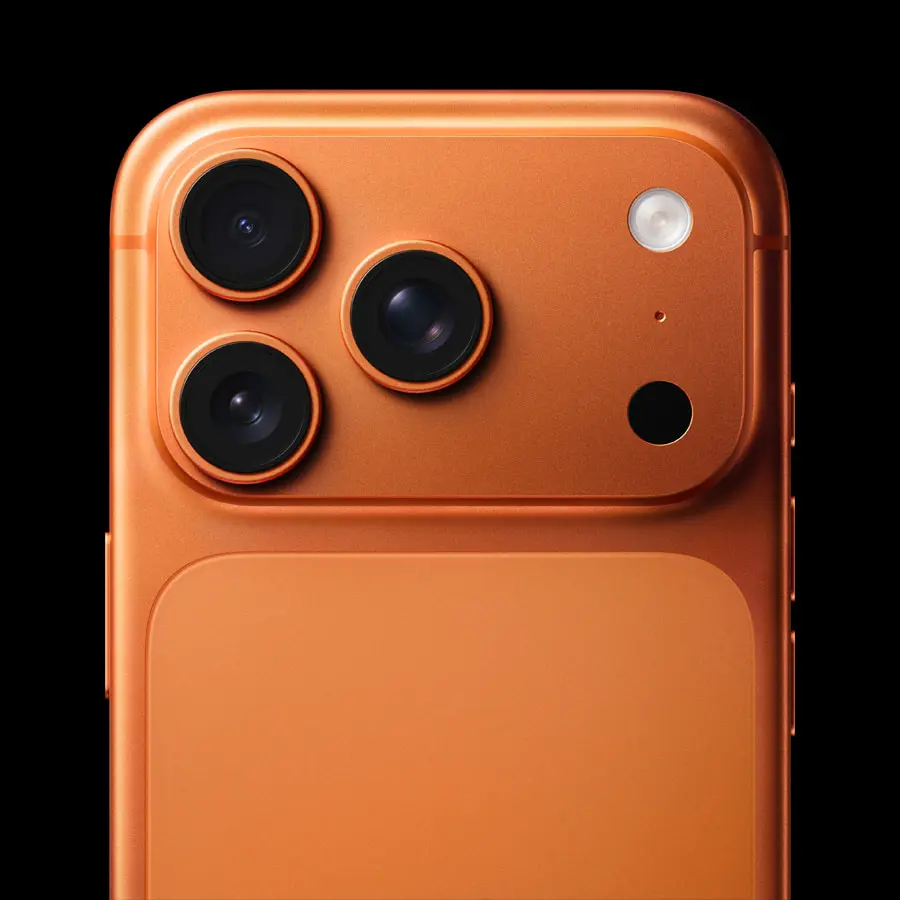 jg99za Apple iPhone 17 Pro camera close up 250909 lp.jpg.news app ed