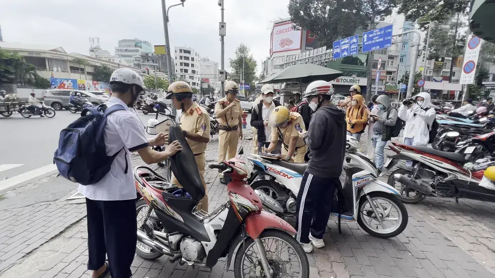 kiqfr3 img 7360mov snapshot 0001 20231005 165951 9418 449.jpg