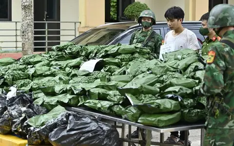 kpt8eo can sa kho 2 1754970346860940320507 74 0 1475 2241 crop 17549709128641764984239