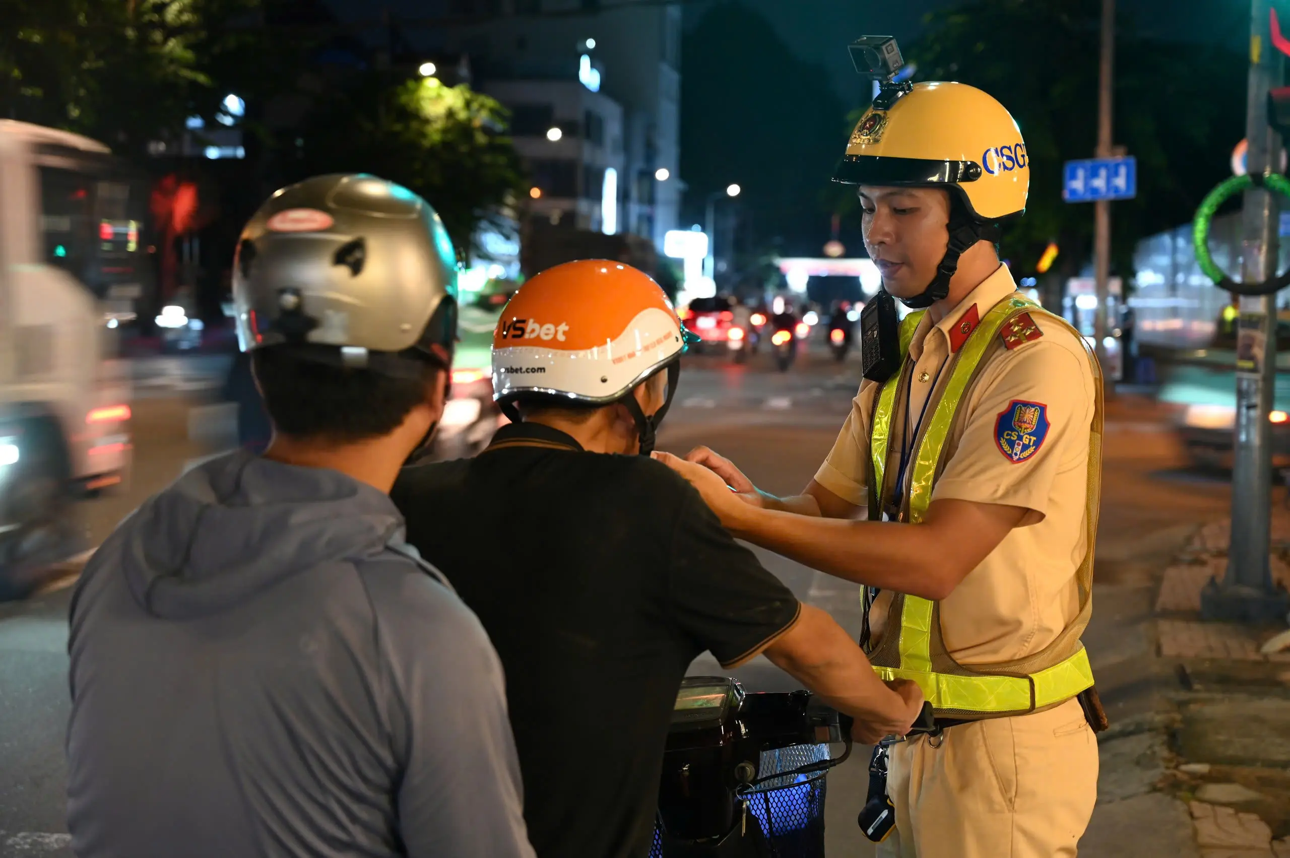 l6fle1 z7210708838551f4686b93bf50137fc1e7c4dcff552bf4 1762919411912306981564