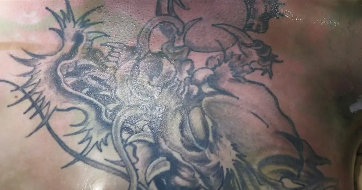 l8jf57 cong an dieu tra nguyen nhan tu vong cua nguoi co hinh xam dau rong 4757 2341