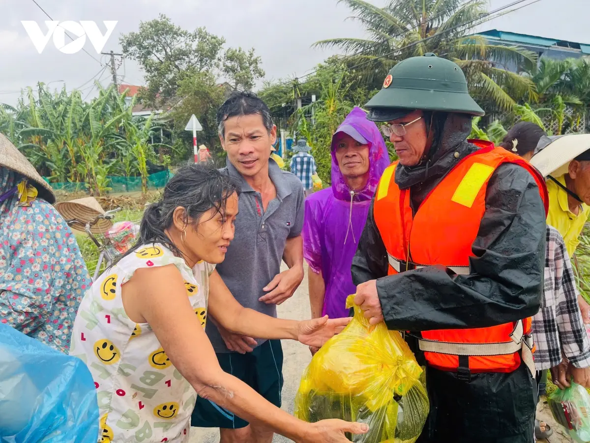 ltifat hang cuuc tro da duoc khan truong dua vao vung bi co lap