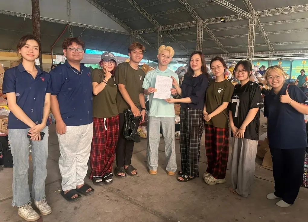 nq1apg cdnphoto.dantri.com .vn joewli9qmg6tfbkd4qzvdvukfe4 thumb w 1020 2025 11 26 vang mieng2 edited 1764164984006