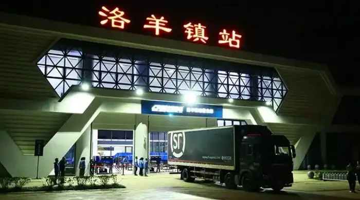 o0labt 308f8437 2f5e 4a67 9a67 ab3e5c75ea9c2a595bba 1764220274996308752209 11 0 1351 2560 crop 17642203950072120099302