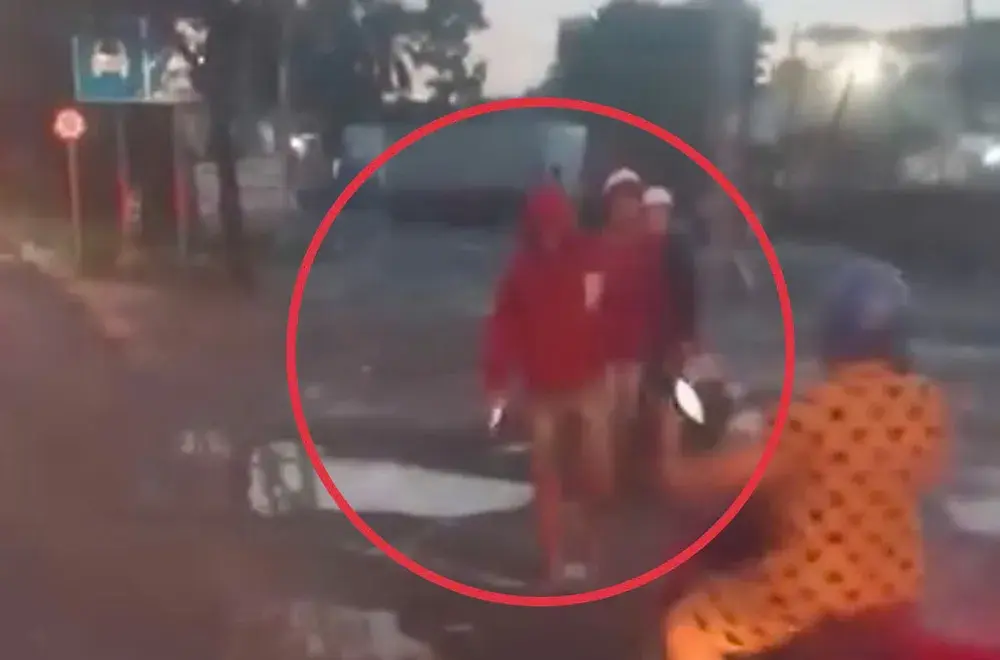 onq7d1 chan dau xe 6636 4848.jpg