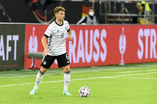 phong cach thi dau cua joshua kimmich