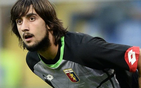 phong cach thi dau cua mattia perin