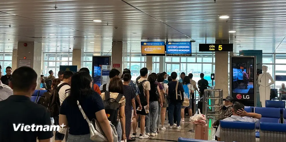 pre9x1 hanh khach bay 29