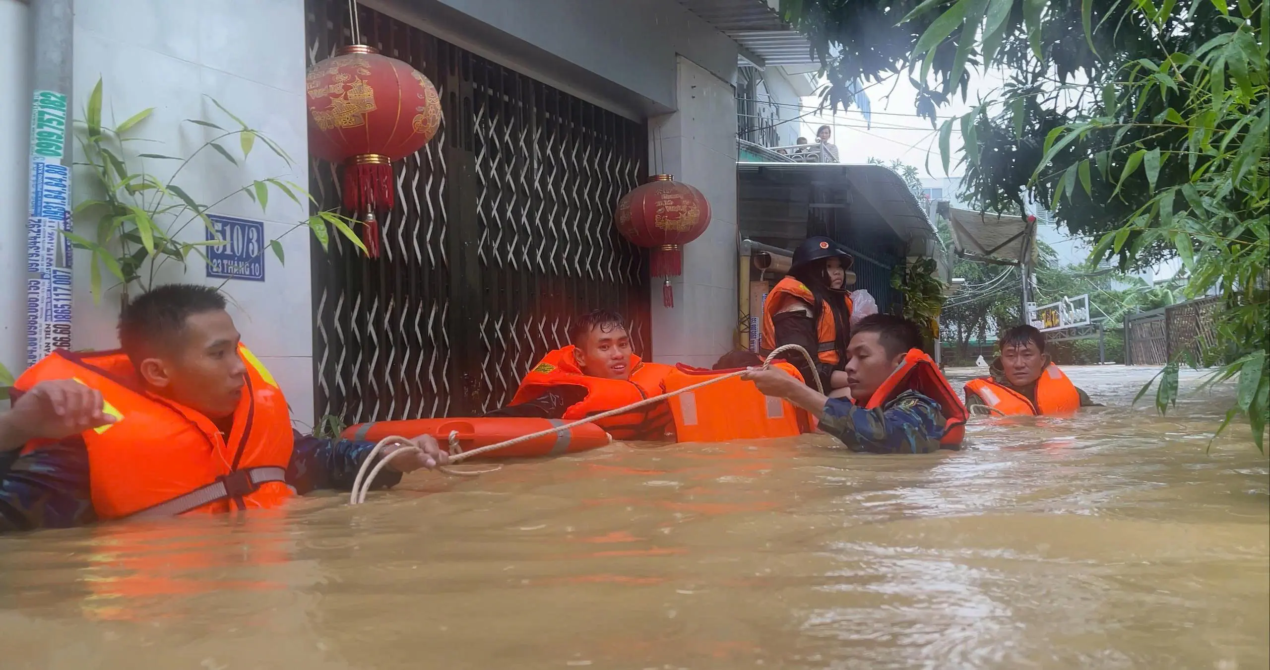 ta7l10 nam trung bo lut lich su 74685091560901621583398