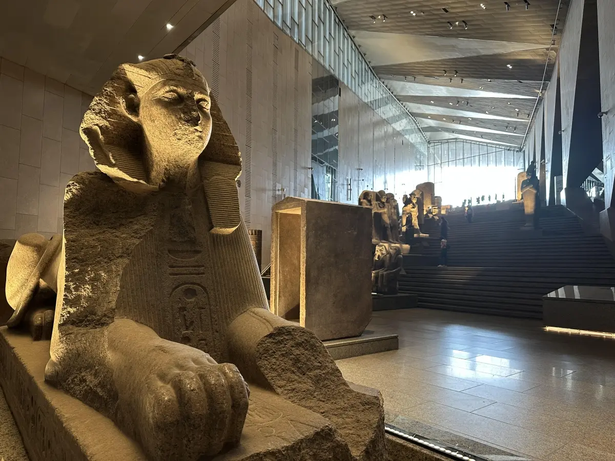 tnrpzh mot goc trung bay tai dai bao tang gem anh vov cairo