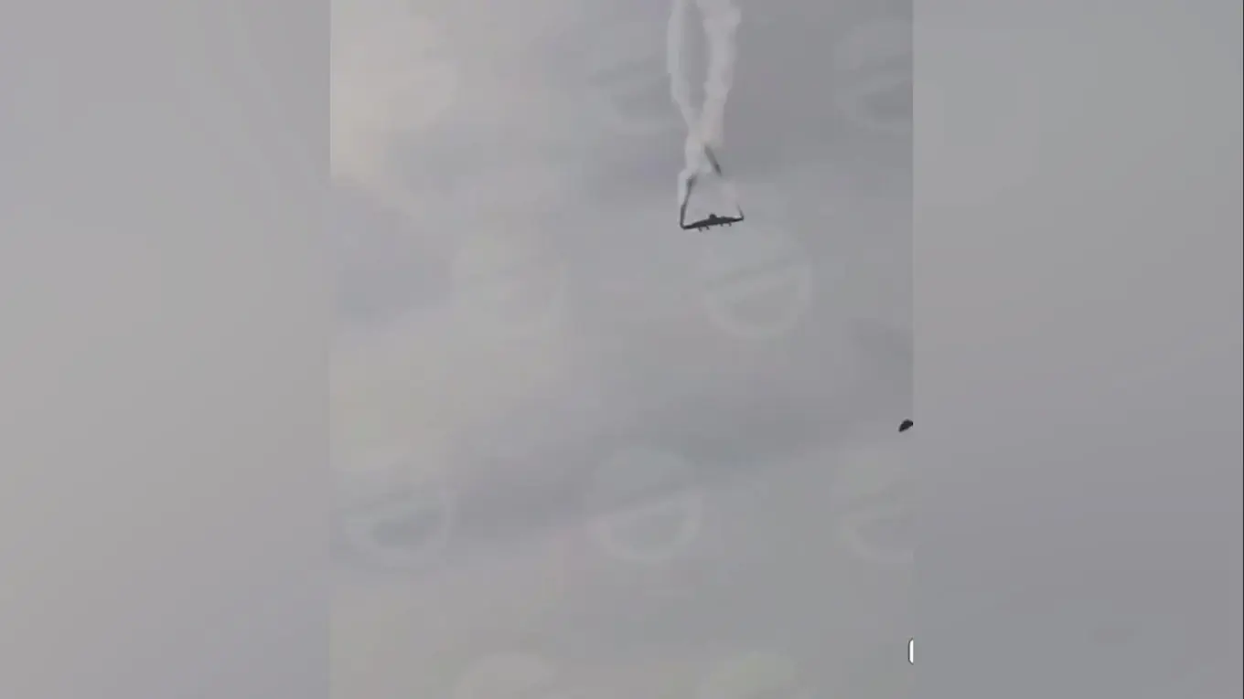 wcn74b van tai co tho nhi ky vo tung tren khong roi xuong gruzia 1762872595