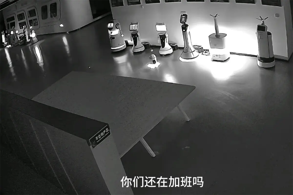 xpeaop robot nho nhung co vo ru re 12 robot lon 1