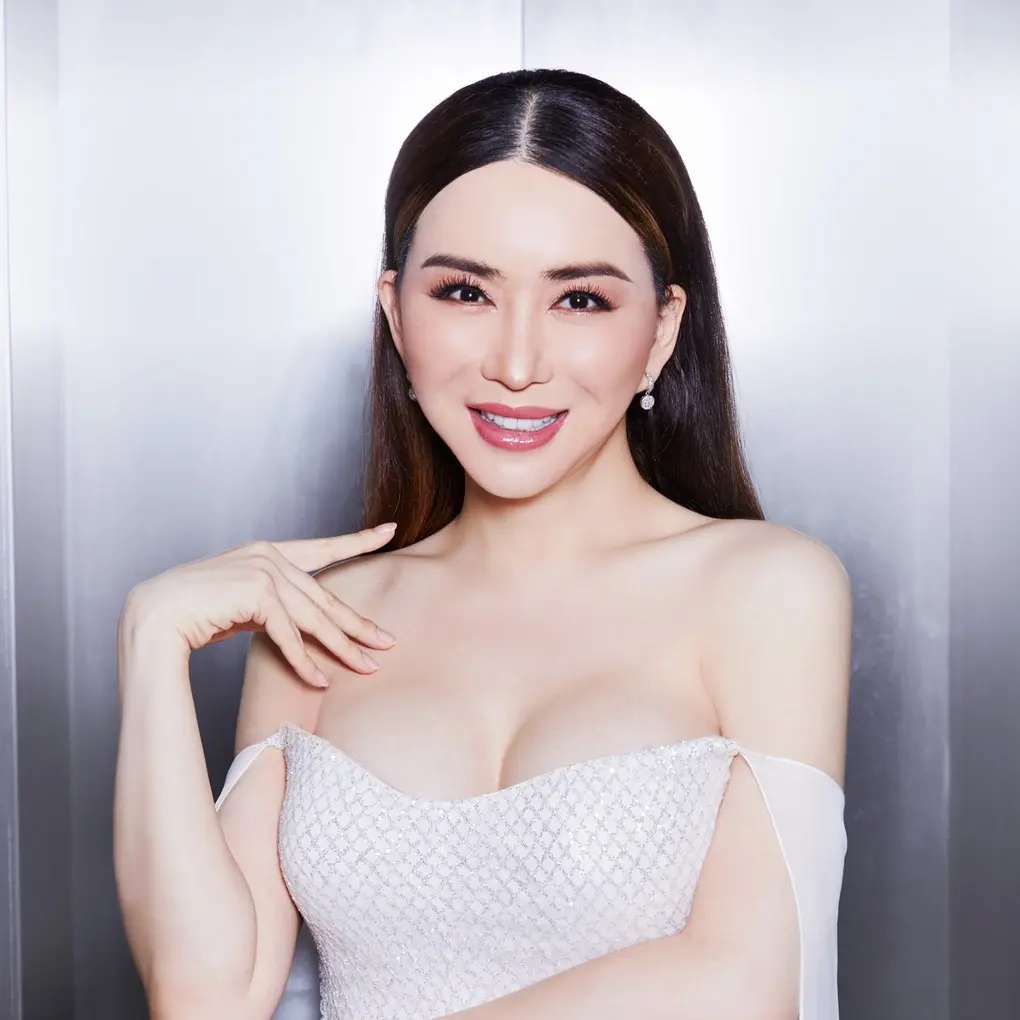 xs4x7s annejpeg 1764068602790