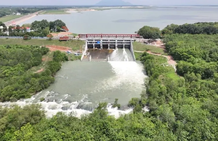 y476p3 xalu 1764042635