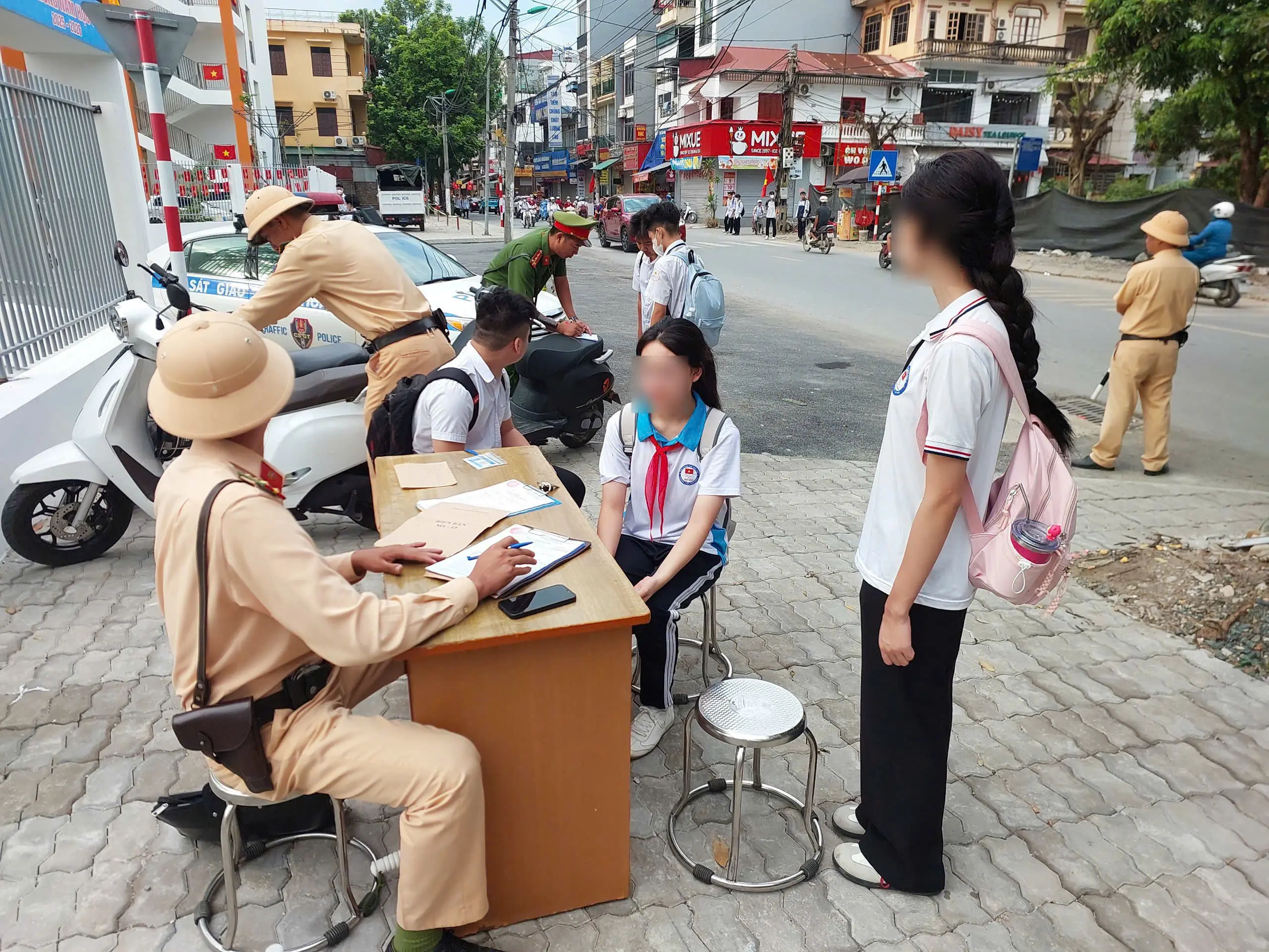 ylhdel z7003452541948 f1f24afd0a4cf907d2ad402fb51ca97d 78553593389314364685801