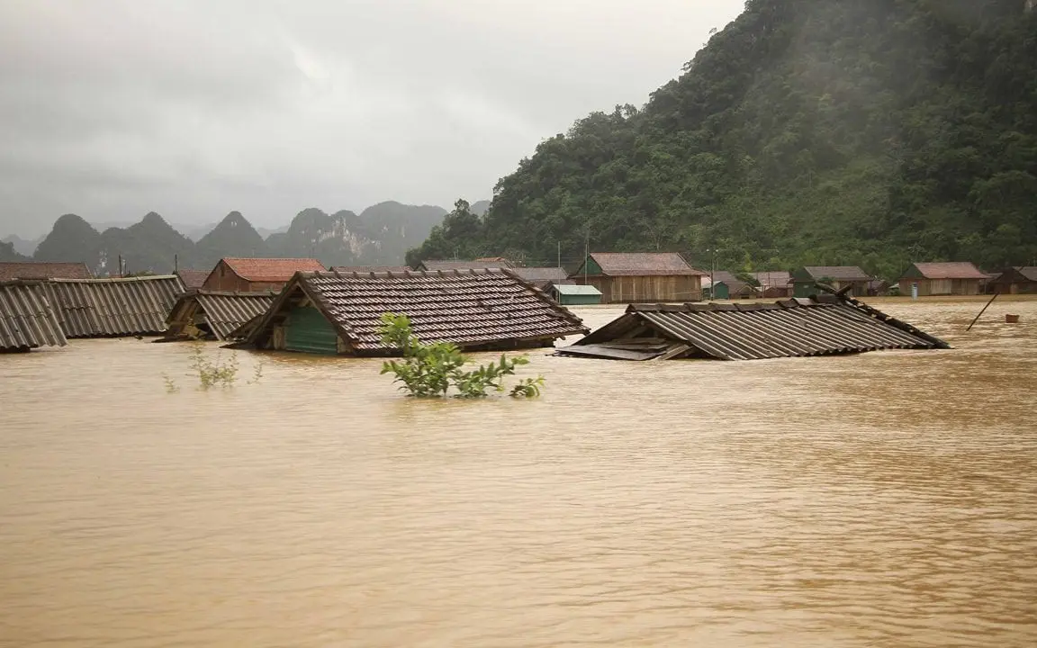 z3aqvg mua lu lich su thiet hai ve nguoi 17638885149431852777319 24 0 744 1152 crop 1763888590517947985135