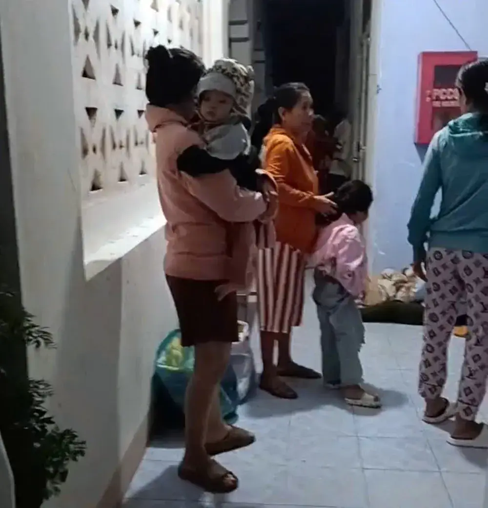 z5krte be gai 13 tuoi 3 2528 5237.jpg