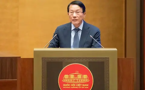 48ht3c 202512090819136013z7307073719505c0614bb292ceb1a79da533a41f8b9aa0 1765250177614616750734 32 0 519 780 crop 17652506450241756674195