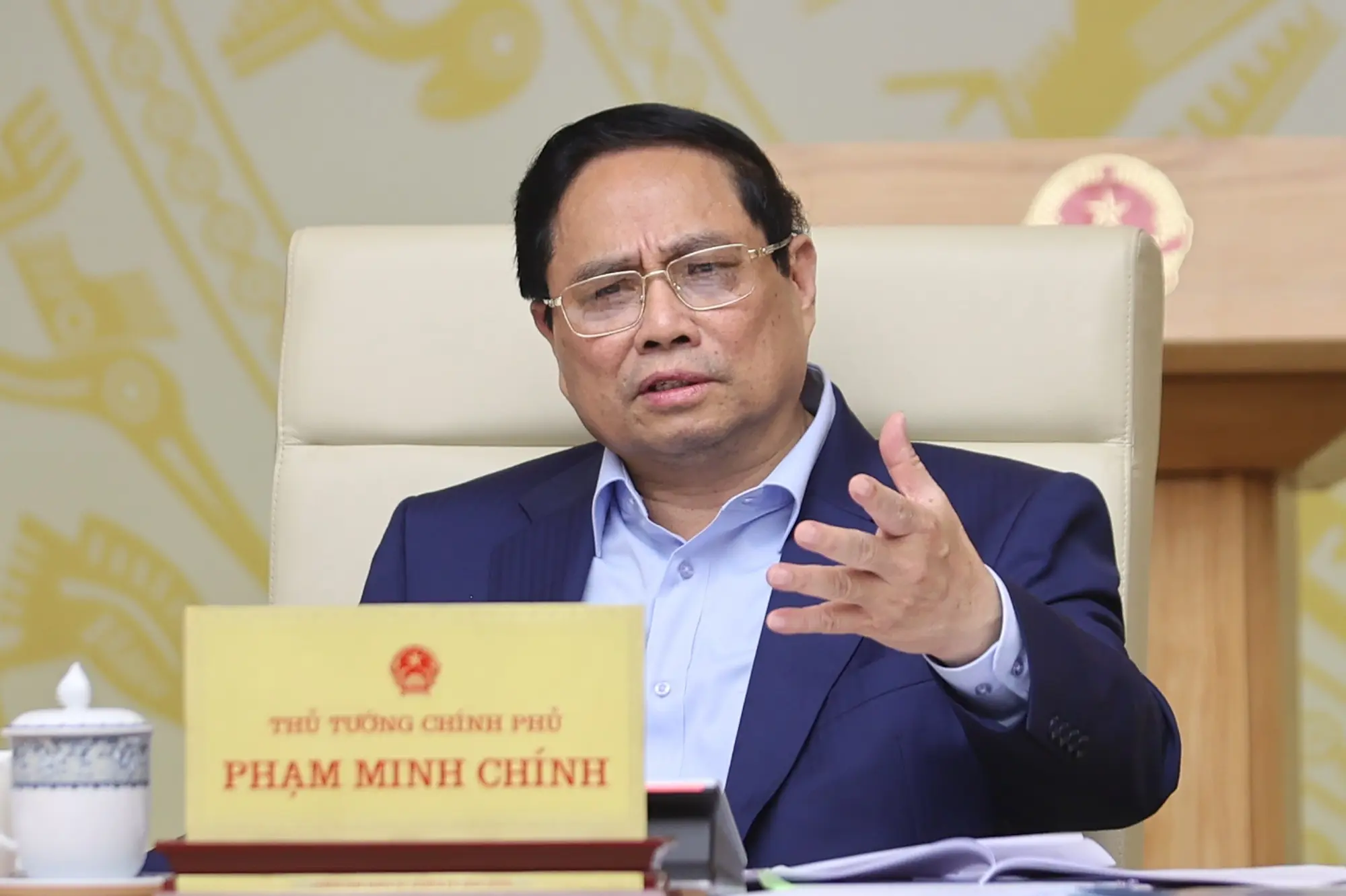 4lvbq5 THU TUONG HOP