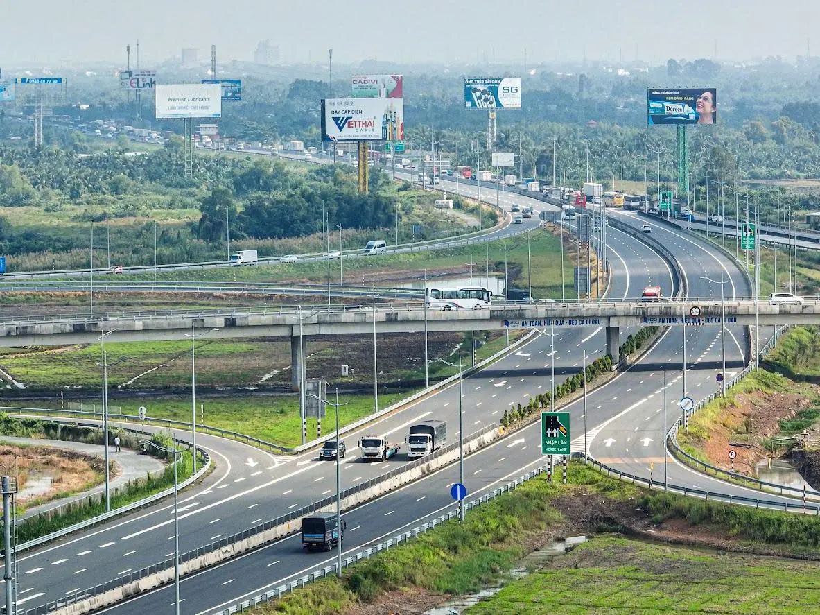 51sreo 523026b1ba0a37546e1b 17618871140491605047213