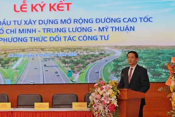 5cy8uv anh 205 20ngay 208 12