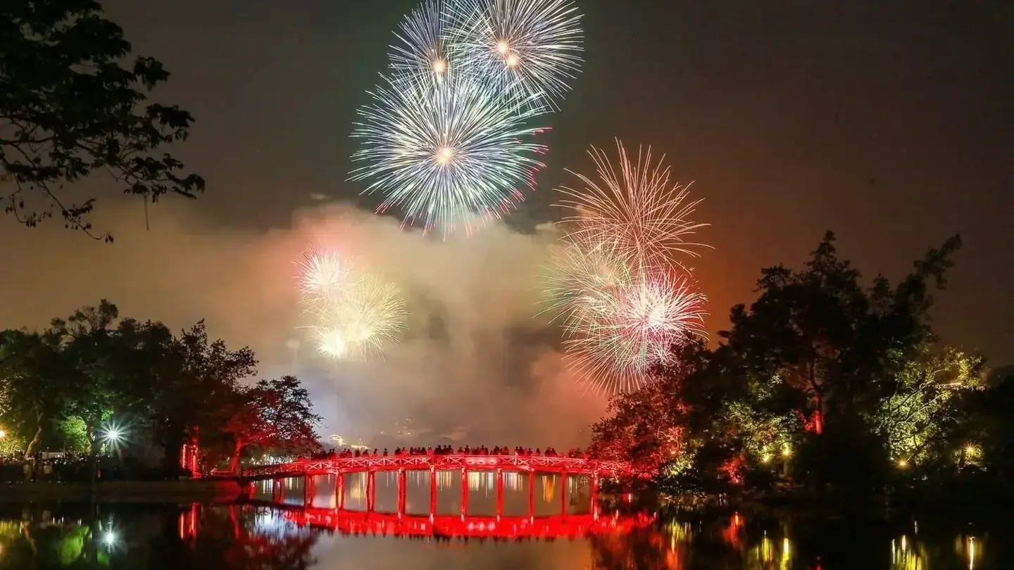 63221d 796424131 993152986183058phao hoa o ha noi 1829