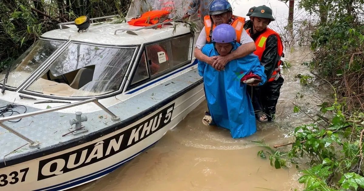 78hzlz dak lak ly giai viec thiet hai nang ne do mua lu 2 edited cropped 1763985860109