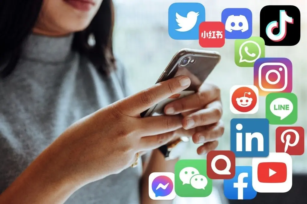 8r8vhb mang xa hoi 1731339443613