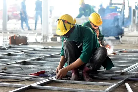 8w7pfw san bay lt 2 17655390710462015088353