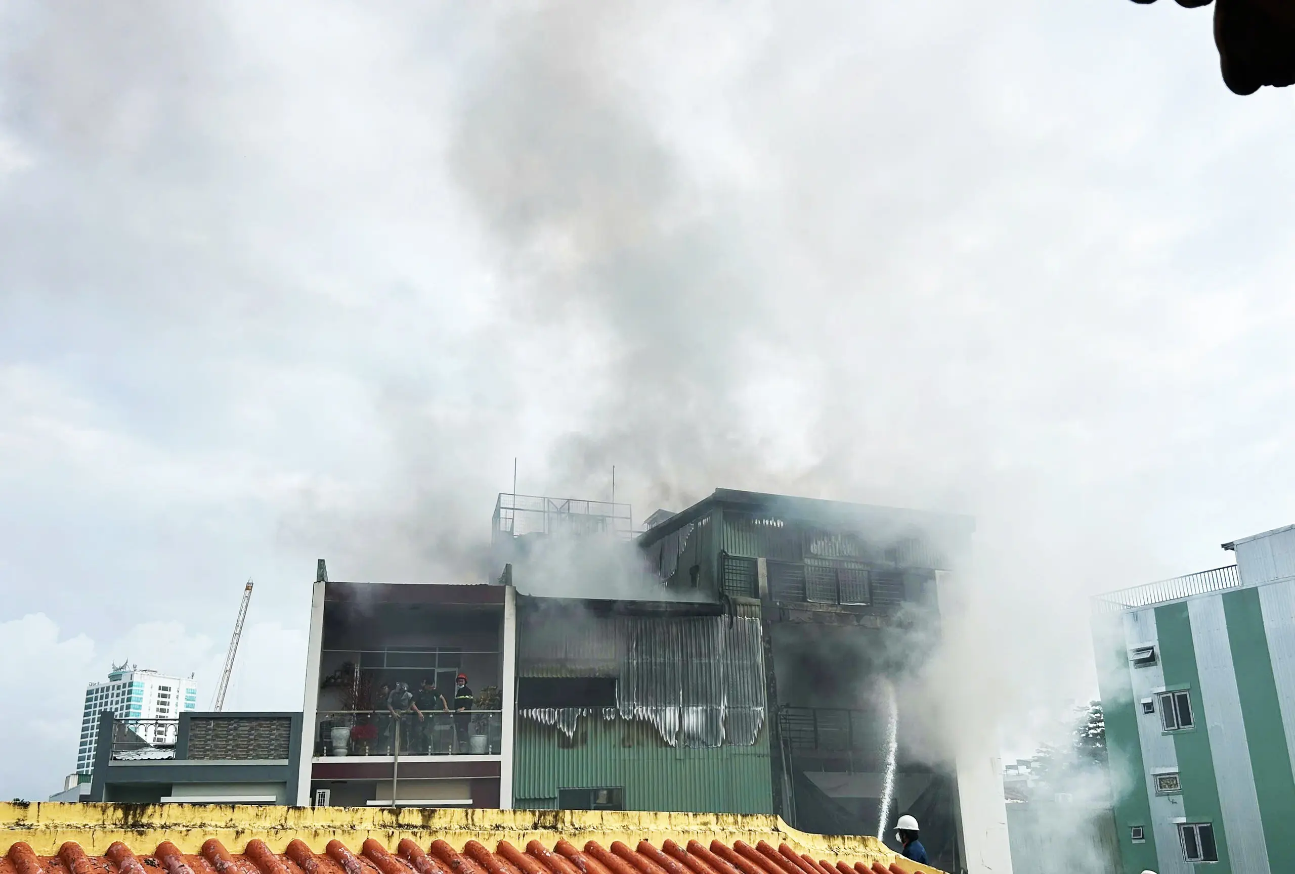 9nuz4u chay 2 17663823746331518943351